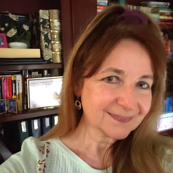 Meet your Posher, Laura's Petite Classics & Purses - Picture 1 of 1